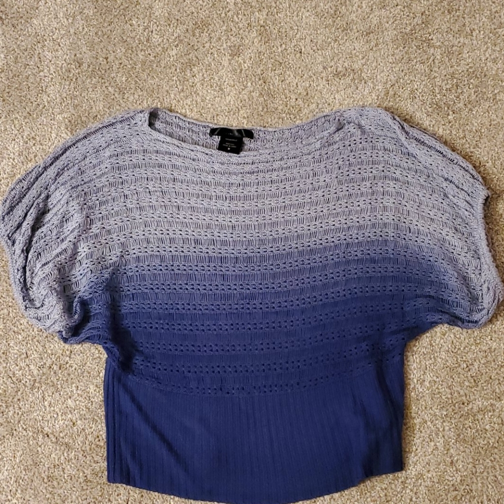 Blue ombre short sleeve sweater
